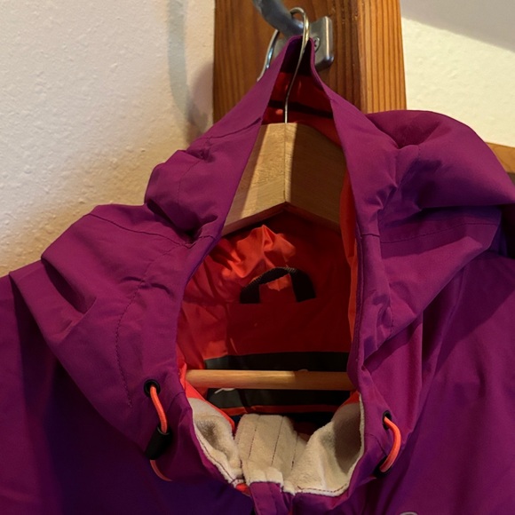 Eddie Bauer Ski Jacket - Picture 5 of 7
